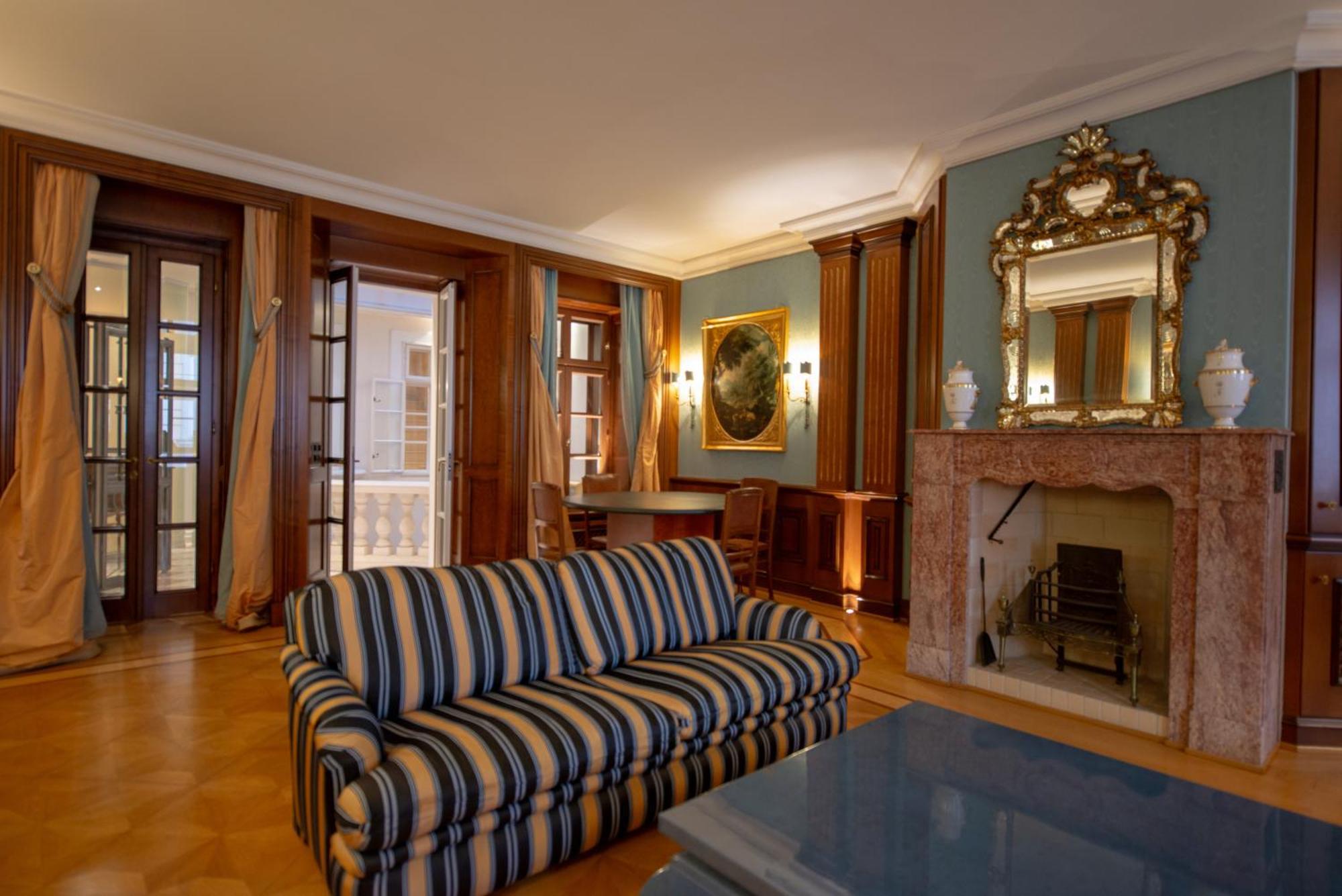 Zum Blauen Karpfen Apartment Vienna Exterior photo