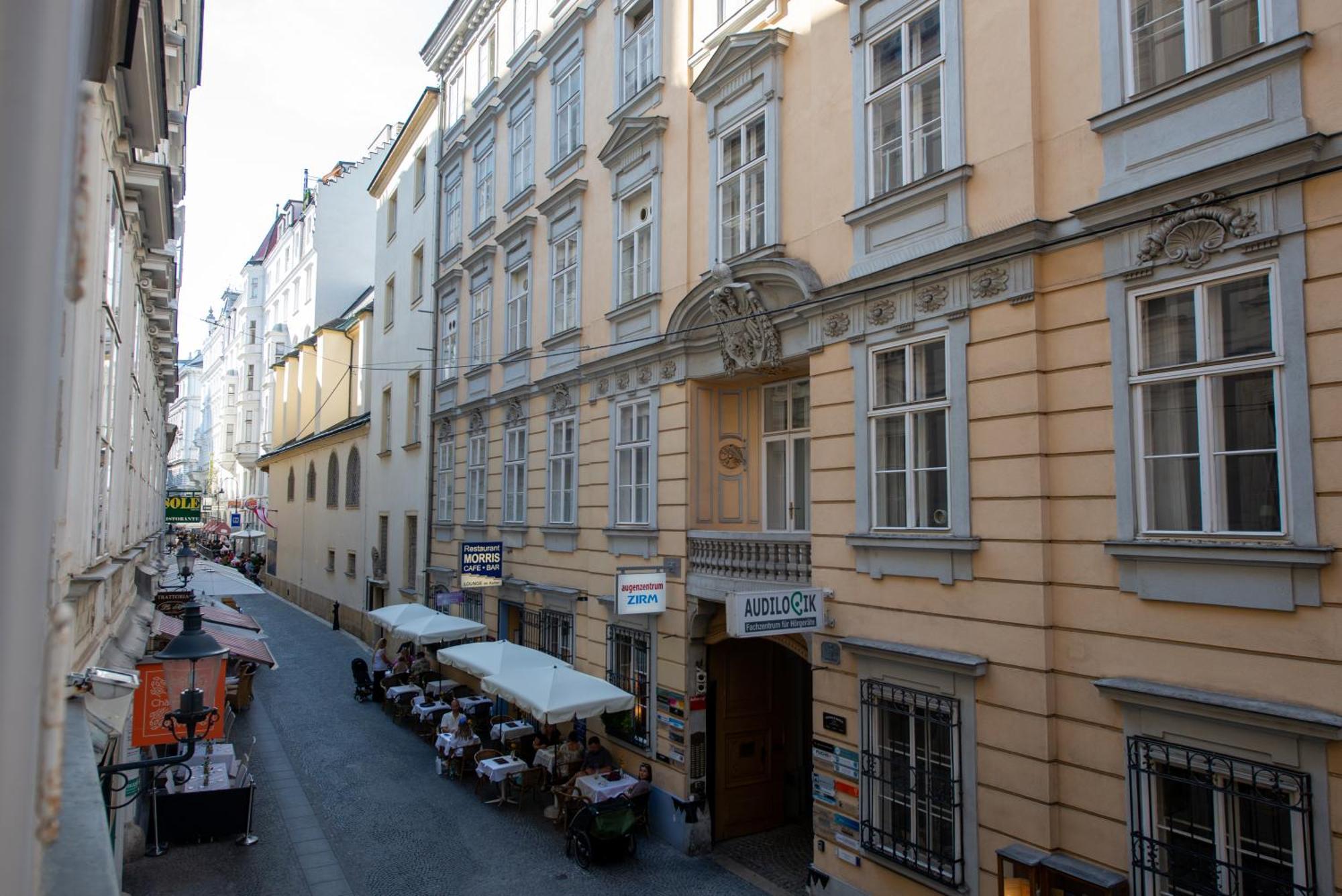 Zum Blauen Karpfen Apartment Vienna Exterior photo