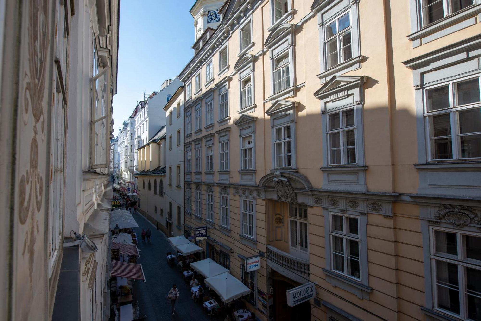 Zum Blauen Karpfen Apartment Vienna Exterior photo